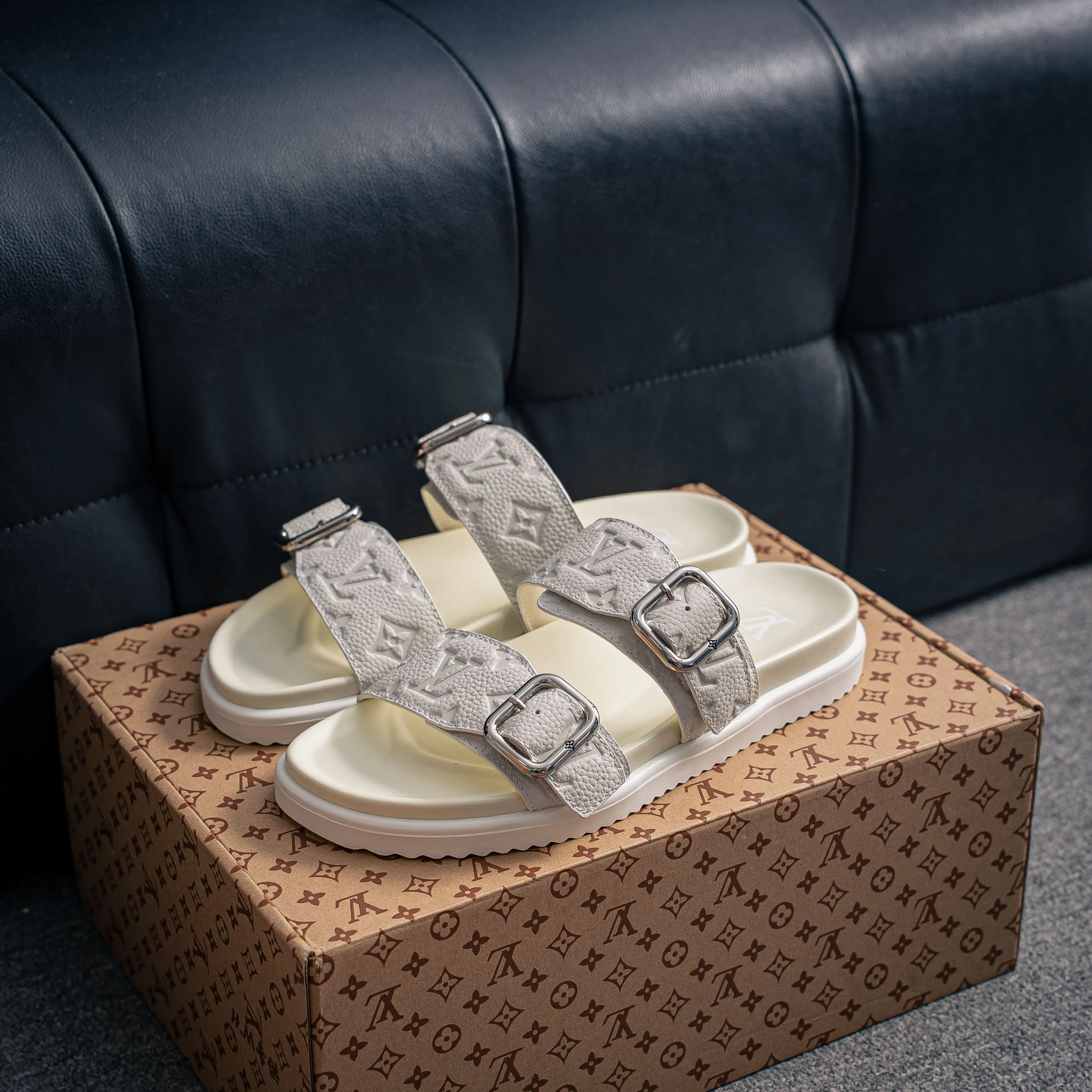 # LOUIS VUITTON ｜ 2026ss LOUIS VUITTON Venice Cowhide Leather Shoes Shoes Sandals 。 Cowhide Leather ，Shoes